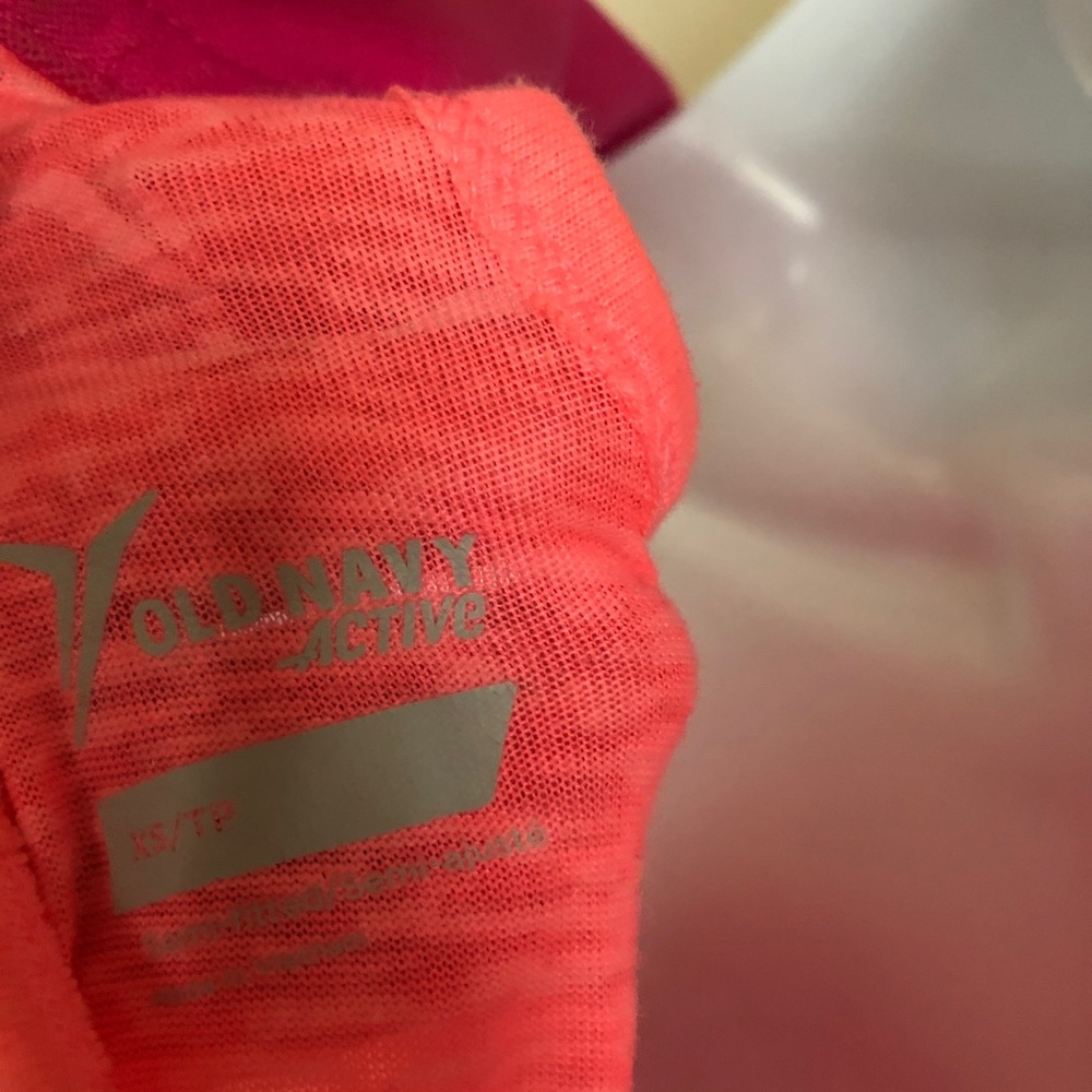Pink Razorback workout tank - Picture 3 of 3